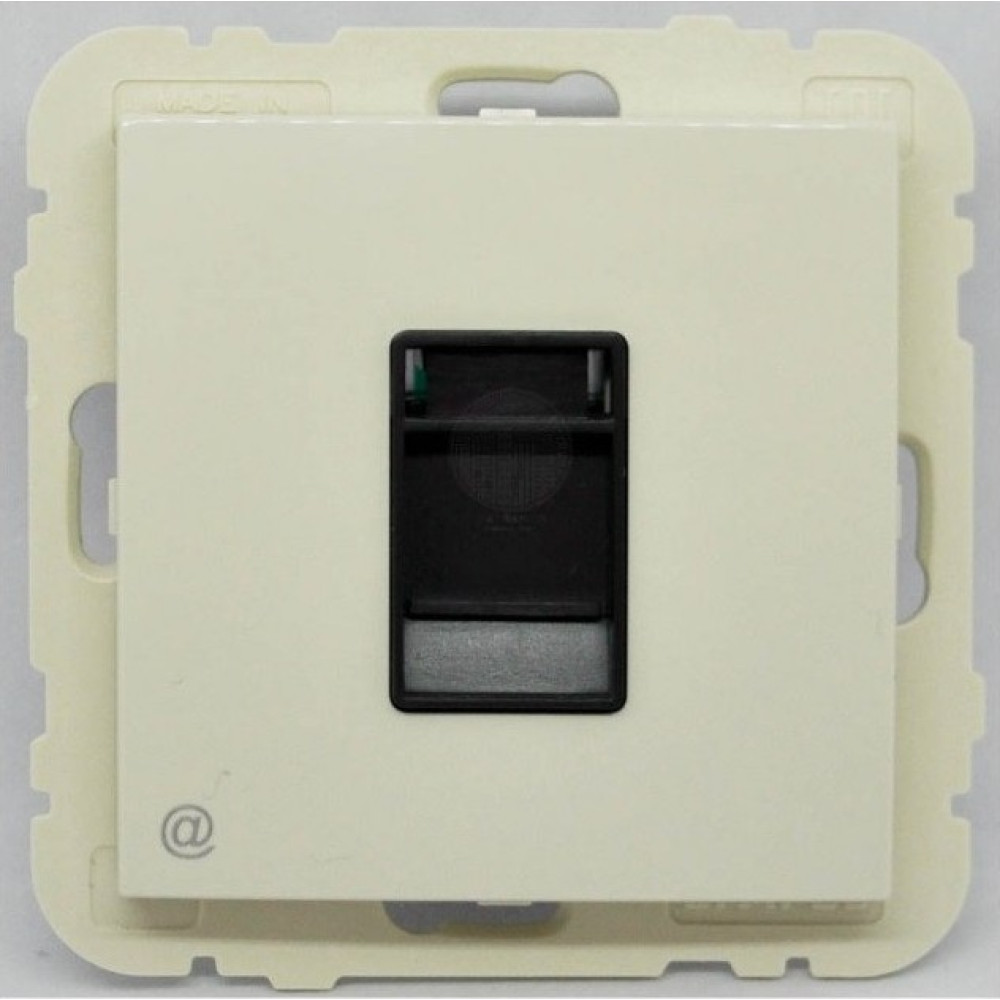 Розетка комп 'ютерна RJ45 cat5e UTP Efapel Logus Слонова кістка 21453 TMF